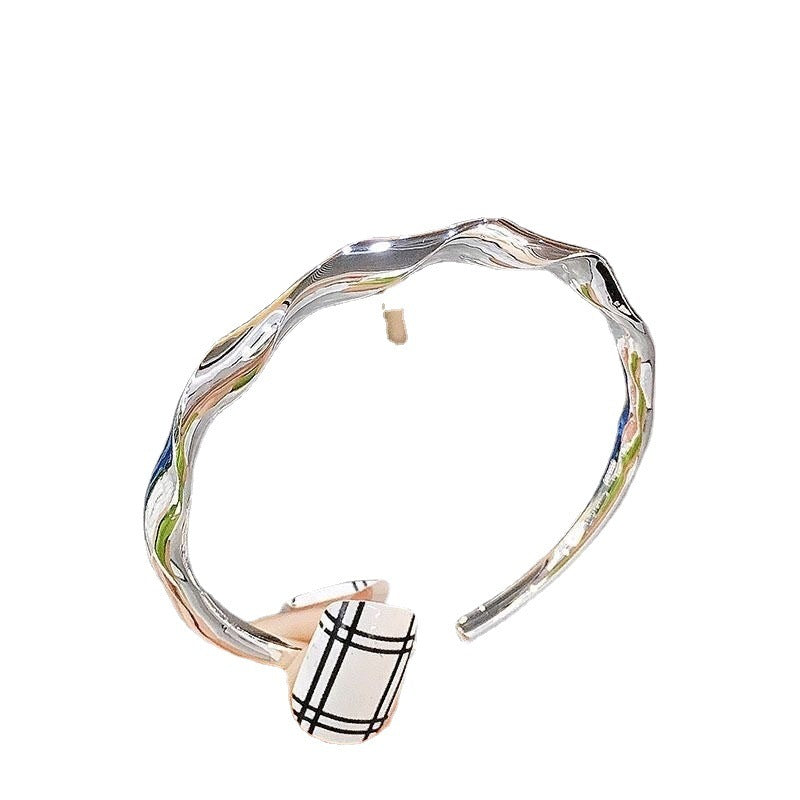 Simple Simple Mobius Twisted Bracelet For Women